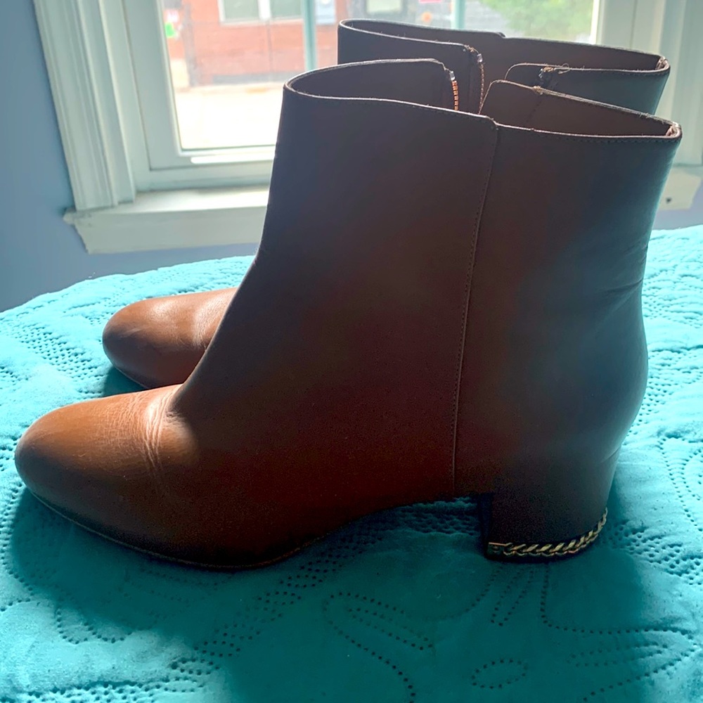 Beautiful Michael kors booties with gold chain on heel